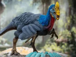 Wonders of the Wild - Oviraptor 12" Statue