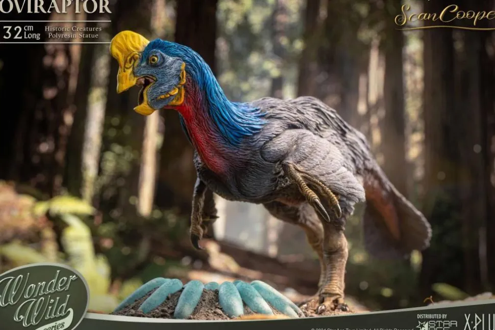 Wonders of the Wild - Oviraptor 12" Statue