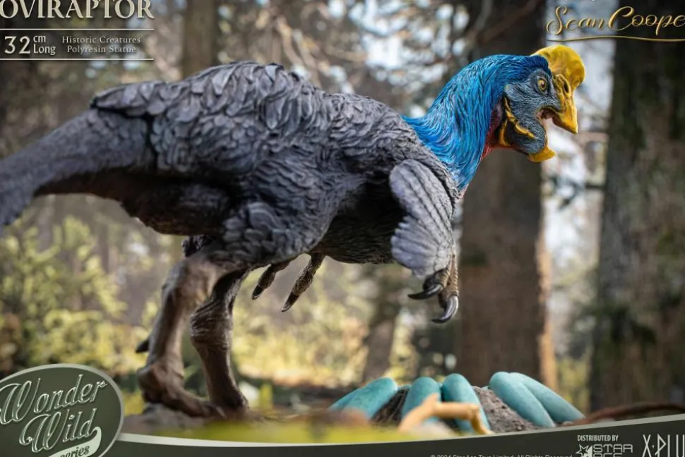 Wonders of the Wild - Oviraptor 12" Statue