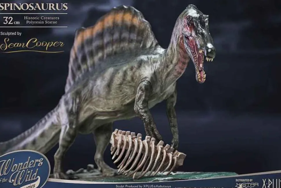 Wonders of the Wild - Spinosaurus 2.0 & Fossil Deluxe 7” Statue