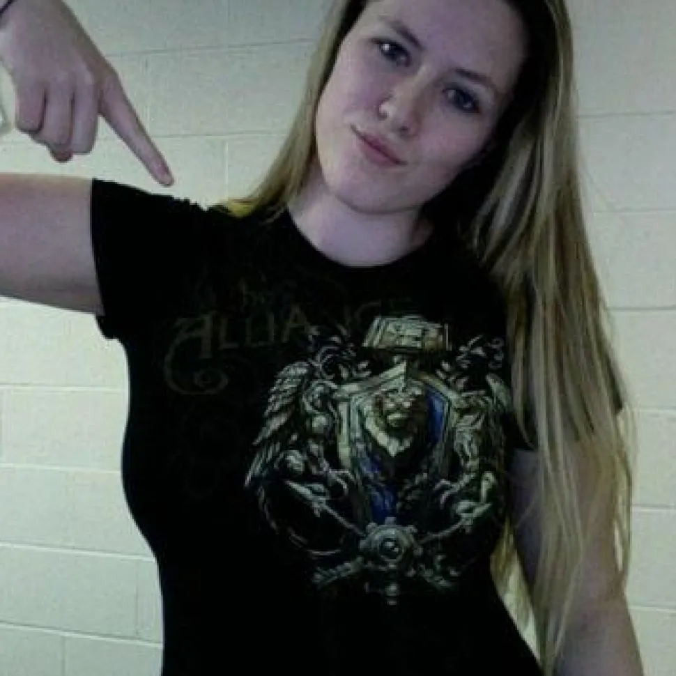 World of Warcraft - Alliance Crest Version 2 Female T-Shirt