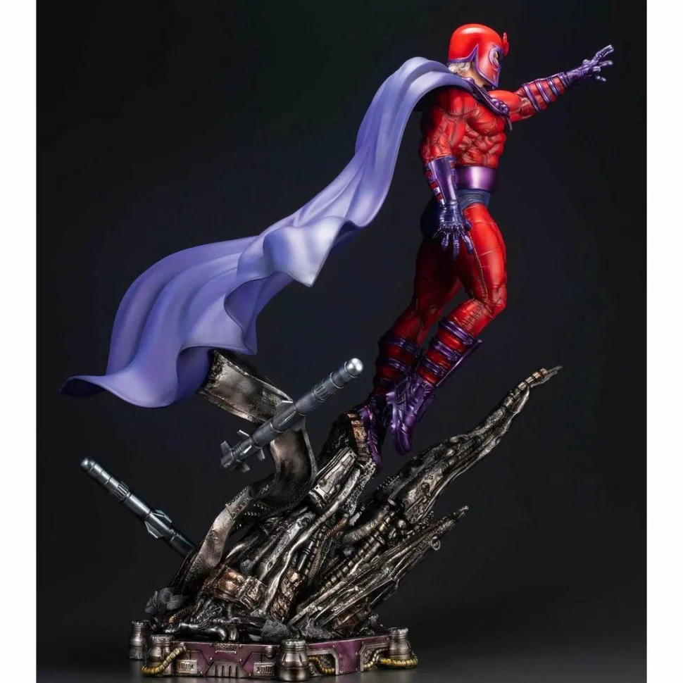 X-Men - Magneto Fine Art 1/6th Scale Statue